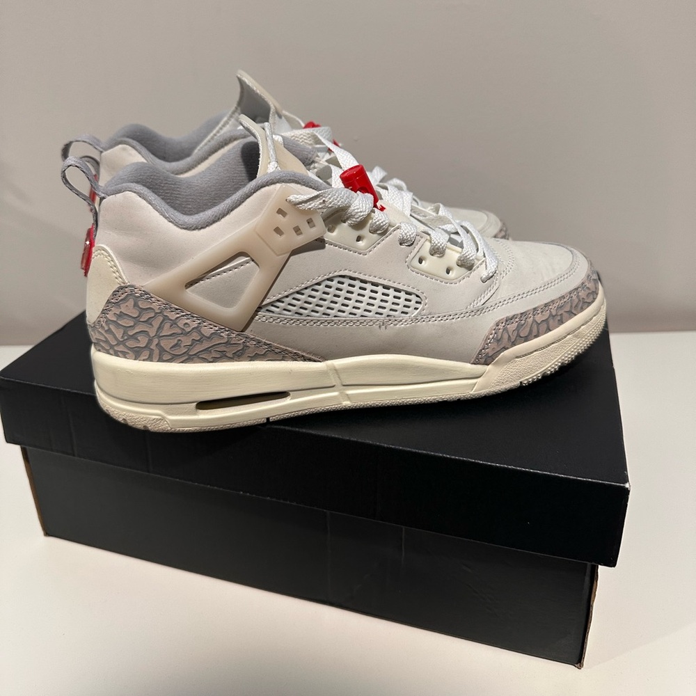 Jordan Spizike Boys Size 7 (Women’s 8)
